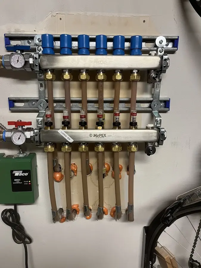 Plumber performing Leak Detection at a residential property in Simi Valley